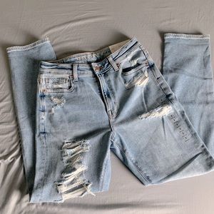 Brand New American Eagle Mom Jeans Size 2